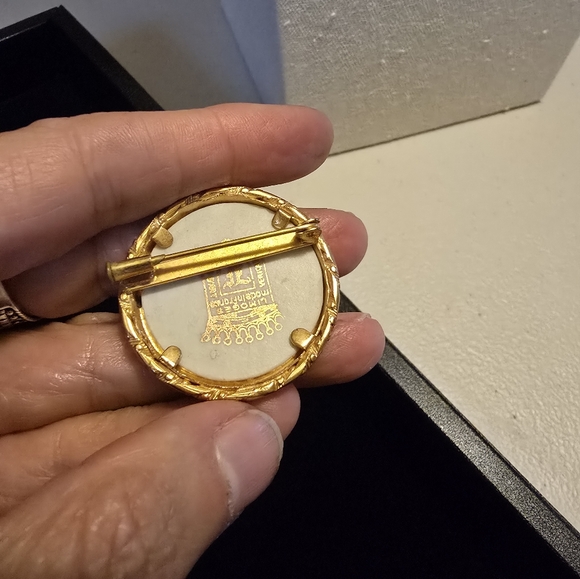 VINTAGE LIMOGES FRANCE PORCELAIN W/TROMBONE CLASP VICTORIAN REVIVAL PIN/BROOCH! - Picture 4 of 7